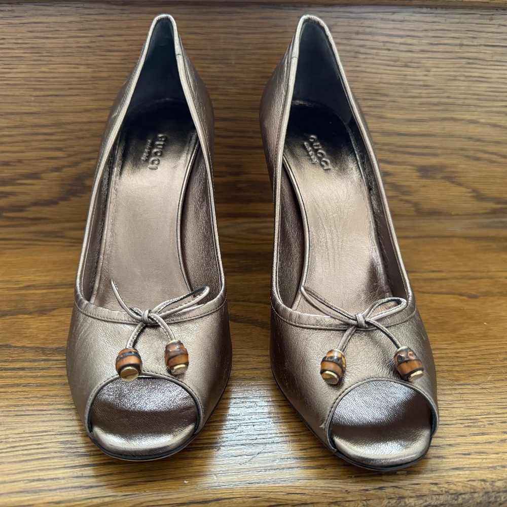 Gucci Bamboo Accent Leather Pumps 9 Like New - Picture 3 of 5